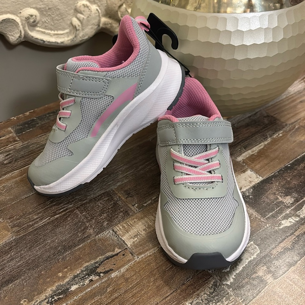 Toddler Girls Sneakers NWT